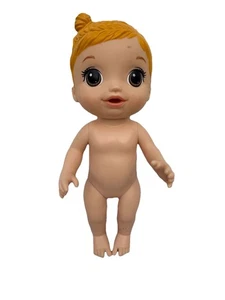 Muñeca Hasbro Baby Alive cabello rubio cola de caballo azul en cabello ojos marrones - Imagen 1 de 7