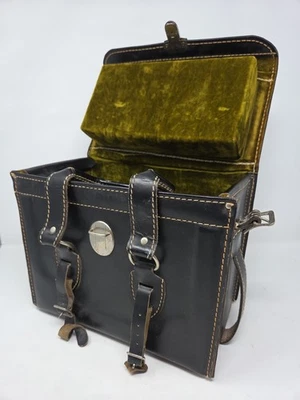 VINTAGE BLACK LEATHER CAMERA HARD CASE SHOULDER BAG INNER GREEN VELVET COAST - Image 1 of 4
