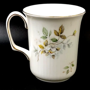 Royal Albert "Haworth" Pattern Tea Mug Bristol Shape Bone China England  - Foto 1 di 10
