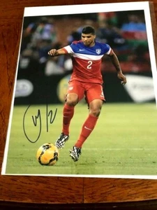 DeAndre Yedlin AUTOGRAPHED TEAM USA WORLD CUP SOCCER 8x10 PHOTO COA - Picture 1 of 2