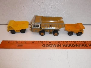 Vintage Diecast ERTL International Harvester Hydraulic Dump Truck Plus 2 Smaller - Picture 1 of 10