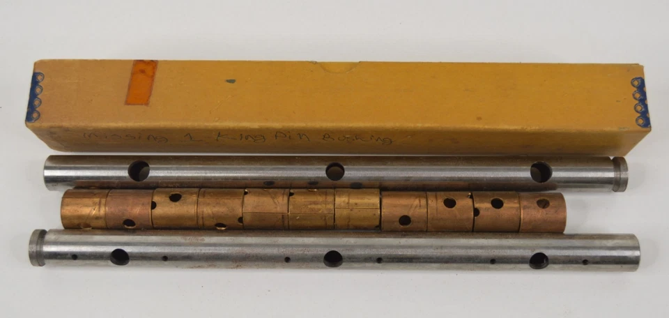 Par de ejes de brazo basculante Chevrolet 1940-1950 216 I6 recto seis falta 1 buje Foto 1 de 4