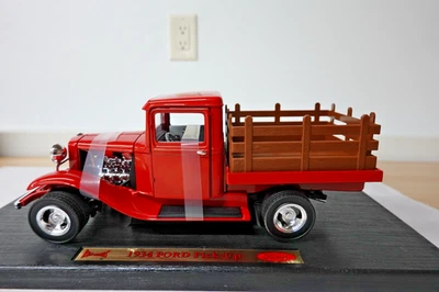 Yat Ming 92258 1934 Red Ford Pick Up Road Legends Collection 1:18 Scale - Image 1 of 4