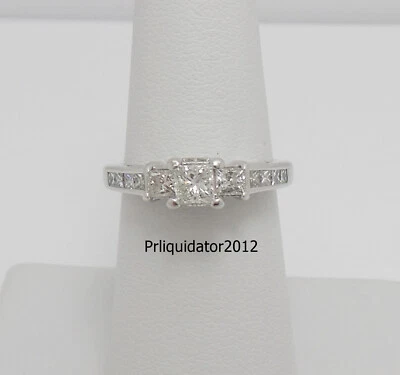 Anillo de compromiso de diamantes naturales de 1 quilate de oro blanco de 14 quilates de aniversario de boda Foto 1 de 4