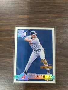 Manny Ramirez 2000 Pacific Paramont Holo-Silver 11/99 - Picture 1 of 2