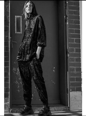 Женская черная большая плюшевая бархатная толстовка с капюшоном Zara размер Small - Изображение 1 из 4