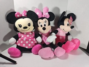 Menge 3 Plüsch 2 Minnie Mouse und 1 Mickey Mouse alle von Disney Mickey ist Neu mit Etikett - Bild 1 von 15