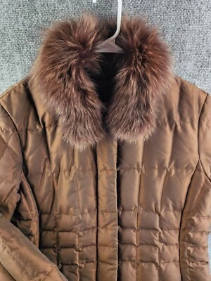 1 Chaqueta acolchada Madison para mujer grande marrón manga larga pluma ribete de piel de zorro Foto 1 de 4