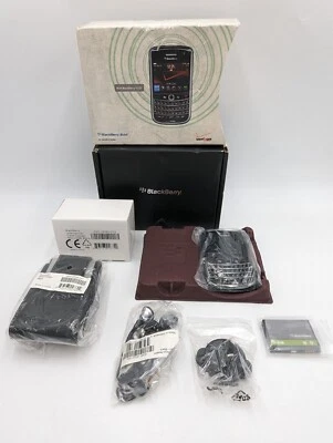 NEW Verizon BlackBerry Bold 9650 Smartphone - Black - Rare - Image 1 of 4