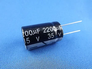 1x Elko 2200uF (µF), 35V radial - Bild 1 von 1