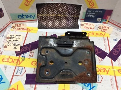 1999 2000 2001 2002 2003 2004 2005 2006 GMC YUKON XL * BATTERY TRAY * w/ Hold Oe - Image 1 of 4
