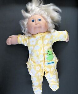 Cabbage Patch Blue Eyed Girl Doll - Vintage Xavier Roberts Signed