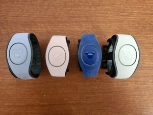 Paquete de 4 soportes de exhibición de montaje en pared Magicband para adultos Magicbands - Imagen 1 de 4
