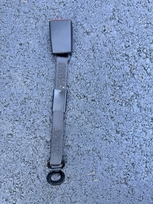 2019-2025 Dodge Ram 1500 2500 3500 rear center female seat belt seatbelt black - Image 1 of 4