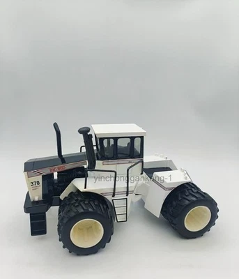Anders 1:32 ERTL Big Bud 370 Alloy Tractor Model - Image 1 of 4