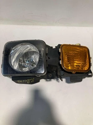 06 07 08 09 10 HUMMER H3 Headlamp Assembly Passenger Side Right - Image 1 of 4