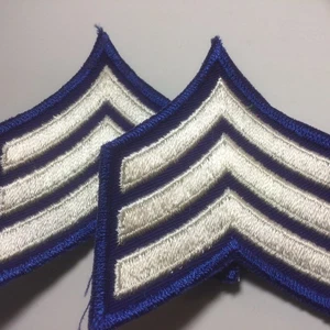 (2) Sargento Chevron - 3 Rayas BLANCAS en Parche Azul REAL (Frontera Real) Antiguo - Imagen 1 de 4