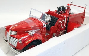 Road Signature 1/24 Scale Model Fire Truck 0068 - 1941 GMC Fire Truck - Picture 1 of 6