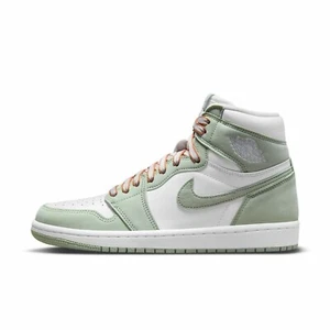 Nike Women's Jordan 1 Retro High OG Seafoam Sneakers Shoes CD0461-002 Size 12W - Picture 1 of 10