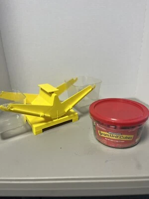 Learning Resources Interlocking Gram Unit Cubes and Scale Math Classroom Used - Image 1 of 4