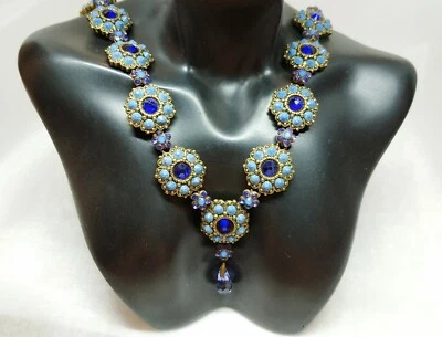 Elegante Collar Michal Negrin Cristales Flores Azul Oscuro Profundo Foto 1 de 4