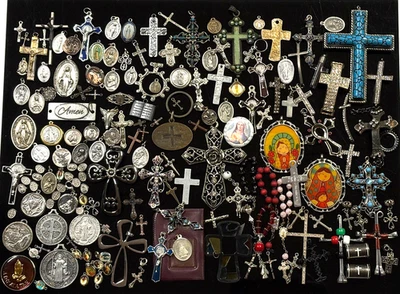 Lote 1.9 Lbs 160 piezas Vintage Católico Religioso Cruz Santa Medalla Colgantes Dije #89 Foto 1 de 4
