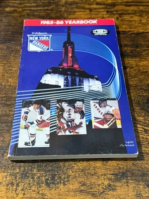 1985-1986 NHL New York Rangers Anuario Publicación Hockey James Patrick Foto 1 de 2