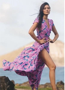 XIX Palms Tamarindo Wrap Maxi Dress Ruffled Hem Hawaiian Floral Size Medium - Picture 1 of 7