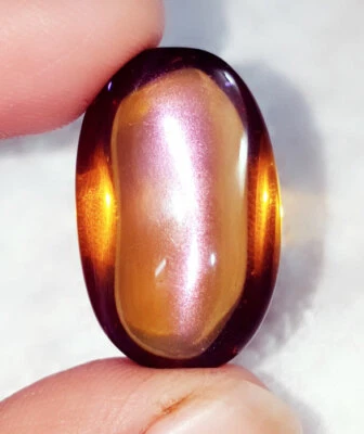 Gemas certificadas de ópalo sintético negro y dorado australiano de 27,00 quilates de piedras preciosas sueltas Foto 1 de 4