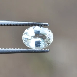 0,80 Forma ovalada Zafiro Blanco Natural Sin Calentar VVS Claridad Zafiro de Sri Lanka - Imagen 1 de 5