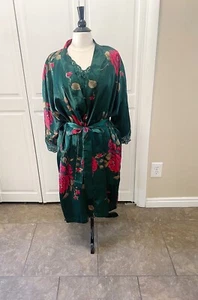 Soloange Satin Chemise Lace Nightgown and Robe Green Red Roses 14/20 - Picture 1 of 13