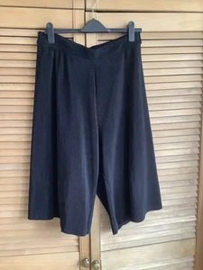 F&F Collette’s Size 16 - Picture 1 of 4