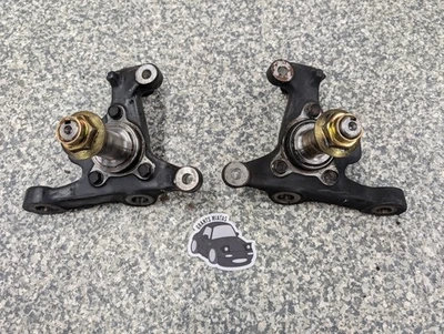 99-05 Mazda Miata OEM Buje de dirección delantera Nudillo Husillo Par vertical L R SIN ABS Foto 1 de 4