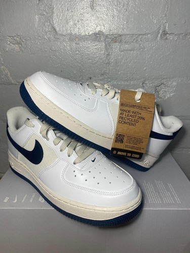 Scarpe da ginnastica Nike Air Force 1 07 taglia UK 5 5 colore bianco ossidiana abete fantasma