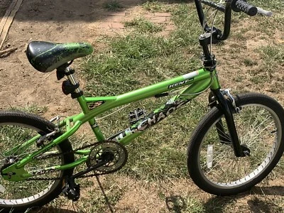Bicicleta BMX Kent de 20 pulgadas estilo libre - verde neón Foto 1 de 4
