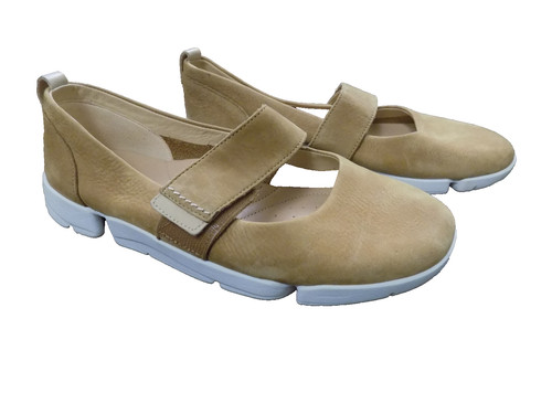 Ballerine comfort Clarks Tri Carrie marroni in pelle nabuk Mary Jane usate in ottime condizioni 7 5