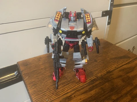 Transformers Generations Thrilling 30 Deluxe Crosscut (Hasbro, 2014) Complete Cover