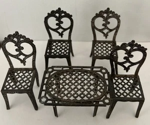 Antike Puppenstube Metall Tisch & Stühle - Maßstab 1:24 - vermutlich Simon et Rivollet - Bild 1 von 19