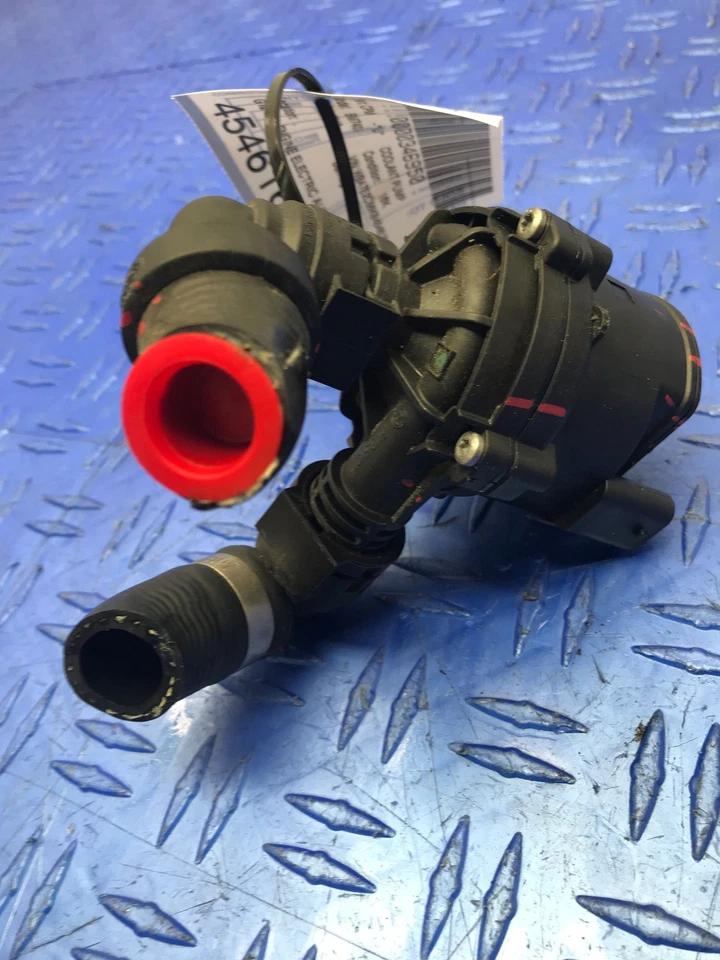 2016-2019 BMW 740I G12 3.0L ENGINE ELECTRIC AUXILIARY COOLANT WATER PUMP OEM - Image 1 of 4