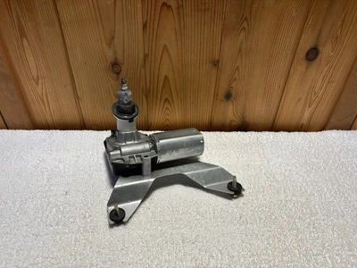 00-06 Chevy/GMC Yukon Tahoe Escalade Rear Hatch/Trunk Wiper Motor Assembly OEM - Image 1 of 4