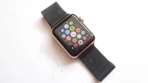 USED: APPLE WATCH Series 3 38mm, Pink Aluminium case, Black Milanese Weave band - Picture 1 of 11
