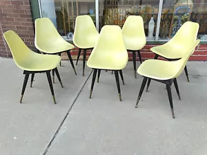 Fiberglass Shell chair with wood base & legs Vintage Mid century 7 available - Picture 1 of 12