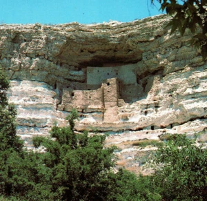 Montezuma Castle National Monument Camp Verde AZ Mountain Cliff Vintage Postcard - Picture 1 of 4