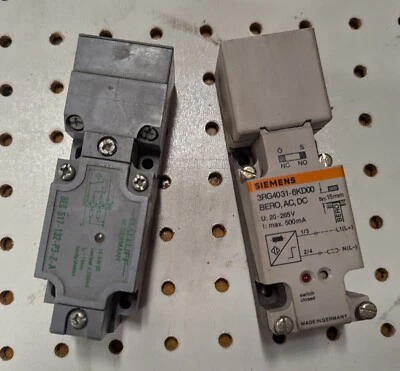 2 NEW Proximity Switches SIEMENS 3RG4031 BALLUFF BES 517 (477)) - Image 1 of 3