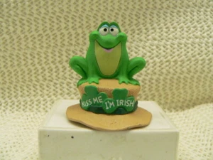 HALLMARK ST. PATRICK MERRY MINATURE 1991 IRIS FROG - Picture 1 of 2