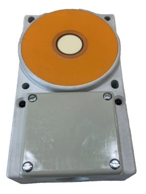 SIEMENS BERO 3SG1667-1BJ87 3SG1 667-1BJ87 Ultraschallsensor  New in Box - Image 1 of 4