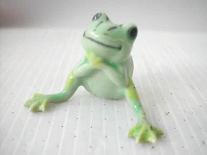 KLIMA K878 Miniature statuette en porcelaine - GRENOUILLE LONGUES PATTES N° 4 - Imagen 1 de 3