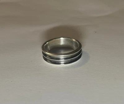 bague en argent massif - Photo 1/3