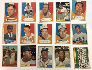 Lote de 15 tarjetas de béisbol Topps 1961 (1 Fleer) de colección MLB mal estado HS1 - Imagen 1 de 20