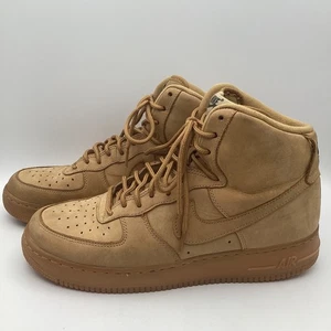 Nike Air Force 1 hohe Freizeit Turnschuhe hellbraun Wildleder Gummisohle Herren Größe 9,5 - Bild 1 von 8